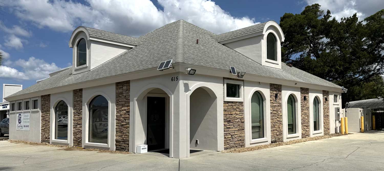 corner-view-coral-reef-animal-hospital